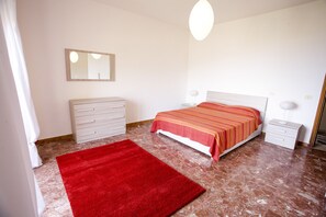 2 bedrooms, individually decorated, individually furnished, desk - Appartamento La Panoramica (Rio)