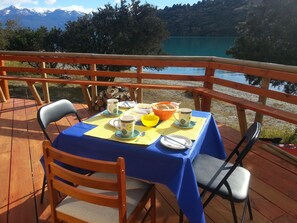 Tempat makan outdoor