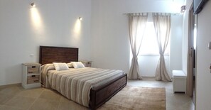 Double or Twin Room | Desk, free WiFi
