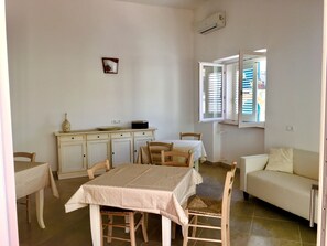 Free daily buffet breakfast - B&B l' Assunta (Alessano)