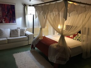 Suite Supérieure, vue jardin | Literie de qualité supérieure, surmatelas, minibar