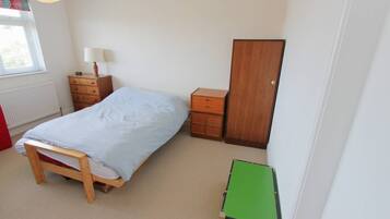 Iron/ironing board, free WiFi