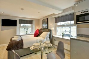 Iron/ironing board, free WiFi