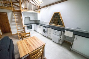 Private kitchen - The Granary, a Perfect Countryside Stay (Bristol)