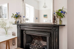 Fireplace - Georgian Flat in Clifton Village (Bristol)