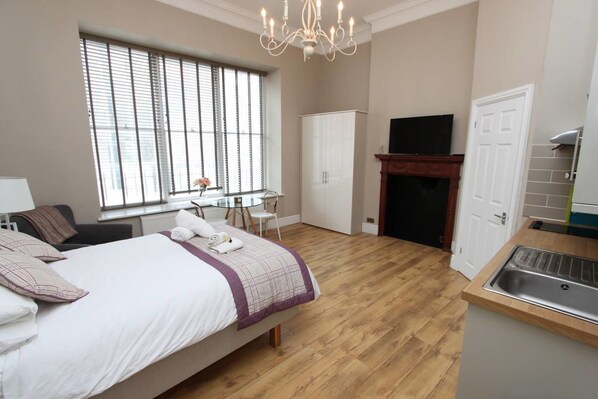 1 bedroom, iron/ironing board, free WiFi