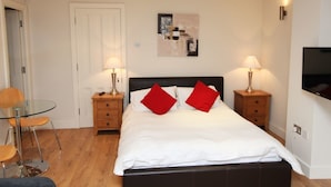 Unclassified image, 2 of 6, button - Modern Studio in a Desirable Clifton Location (Bristol)