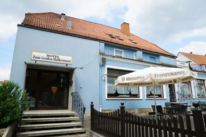 Exterior - Hotel Zum Grafen Hallermunt (Springe)