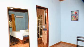 Family Townhome, 4 Bedrooms | 4 bedrooms, iron/ironing board, free WiFi, bed sheets