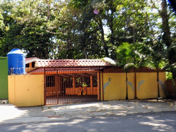 Entrada de la propiedad