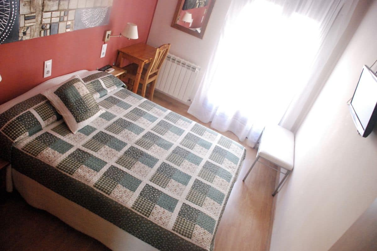 Wifi gratis y ropa de cama