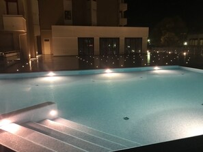 Seasonal outdoor pool, open 8:00 AM to 6 PM, cabanas (surcharge)