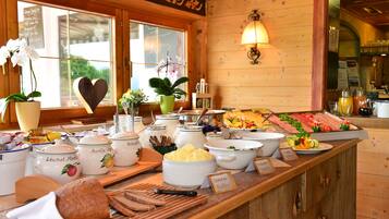 Petit déjeuner buffet compris tous les jours