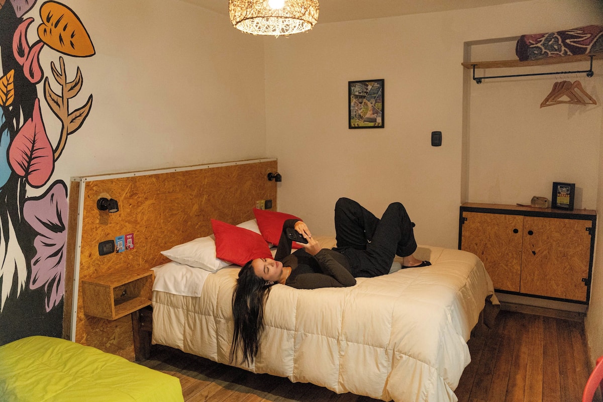 Deluxe Room, Private Bathroom | Premium bedding, blackout drapes, WiFi (free), bed sheets