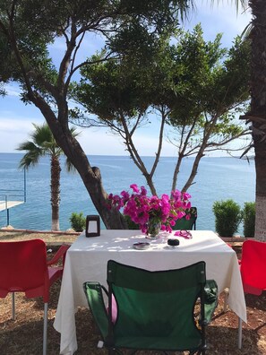 Frühstück und Abendessen, internationale Küche