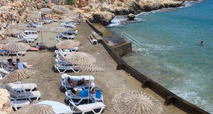 Grand Ada Family Hotel