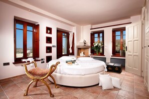 Luxury Villa, Multiple Bedrooms, Private Pool, Sea View | Premium bedding, in-room safe, blackout curtains, soundproofing - Tower Manor House (Naxos)