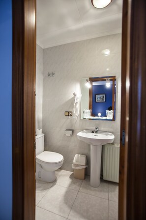 Doppelzimmer | Badezimmer