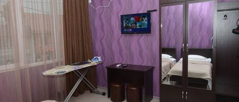 Twin Room, Mountain View