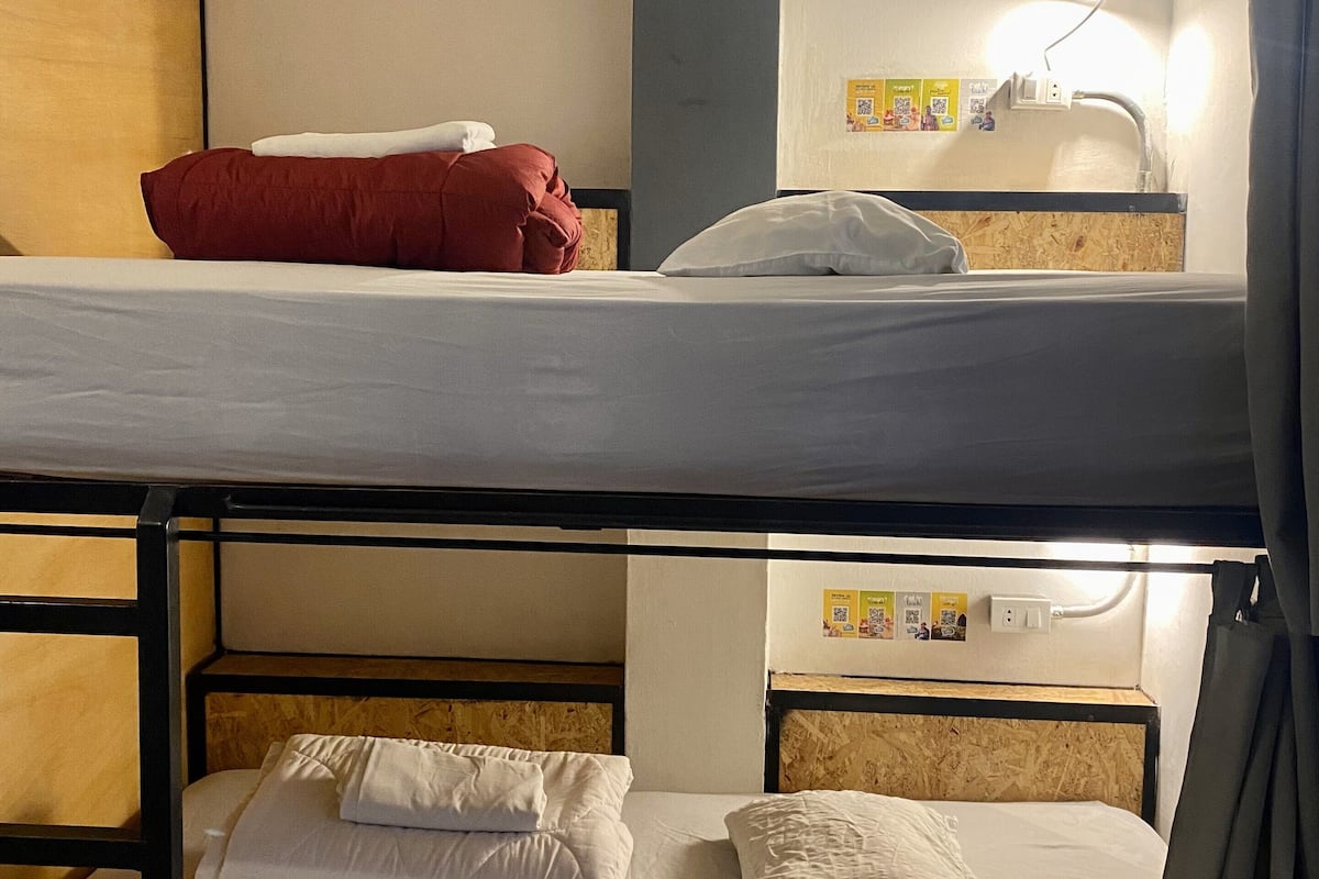 Shared Dormitory, 6 Beds | Free WiFi, bed sheets