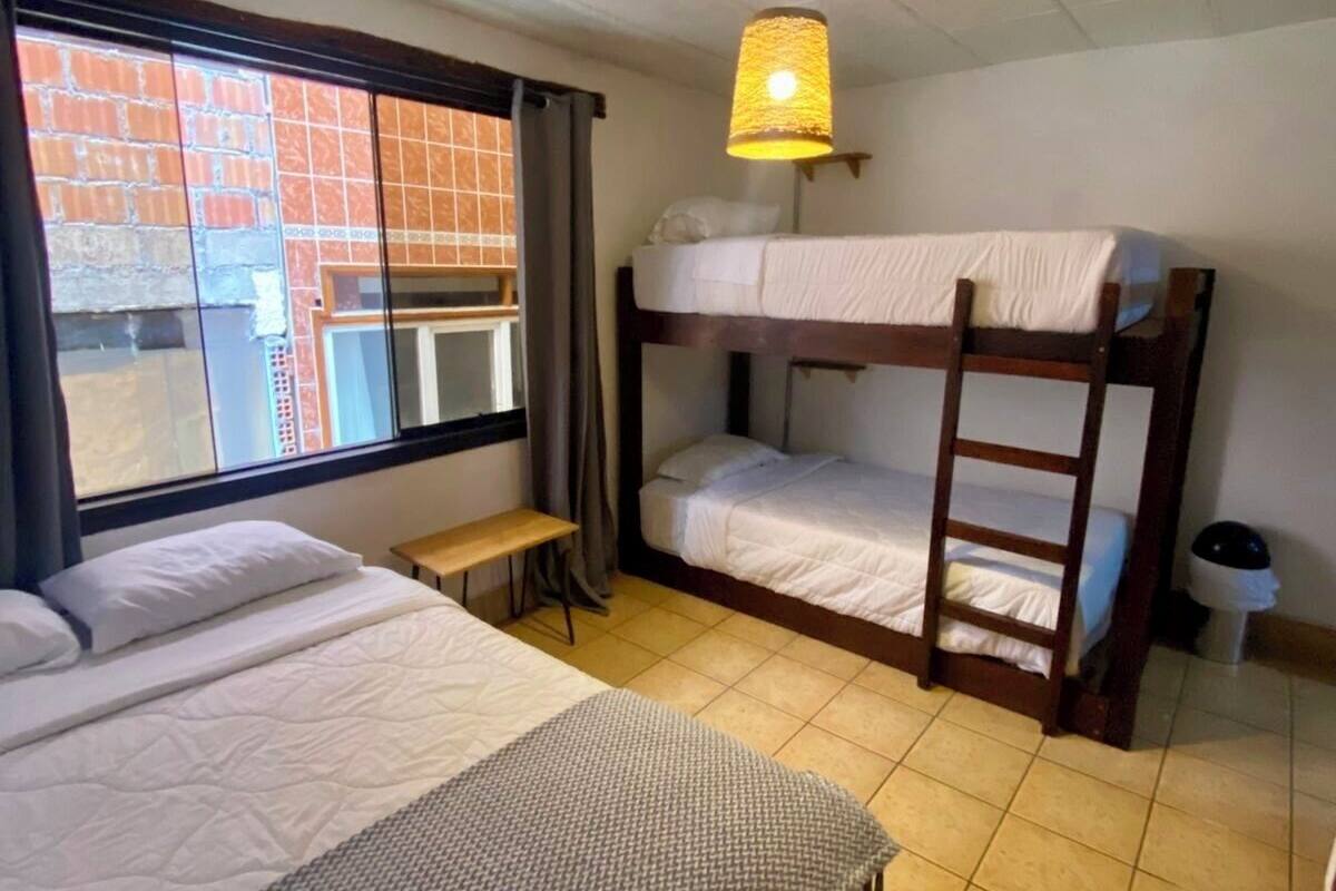 Classic Quadruple Room | WiFi (free), bed sheets