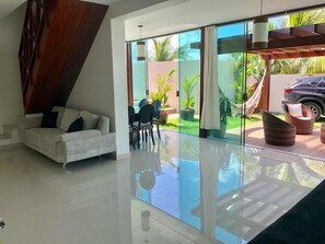 Flat-screen TV - Village Praia dos Carneiros (Tamandaré)