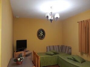 洋房, 2 間臥室 | 起居區 | 平面電視、乒乓球