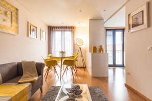 Duplex, 1 Bedroom | Living area