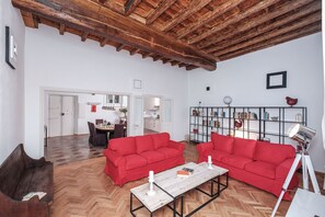 Smart TV - Regal Home in Trastevere 3BR (Roma)