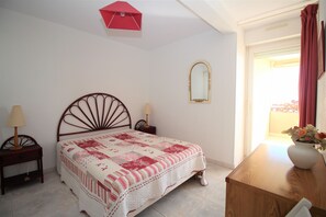 2 sovrum och strykjärn/strykbräda