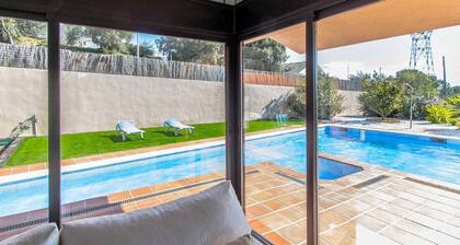 Superbe villa moderne - Ă seulement une demi- heure de Barcelone!