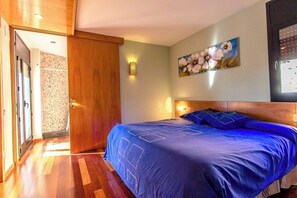 4 quartos, ferros/tábuas de passar roupa, Wi-Fi de cortesia