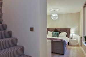 Room - Suite 1 at 31 Meridian (Bristol)