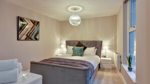Unclassified image, 5 of 12, button - Suite 1 at 31 Meridian (Bristol)
