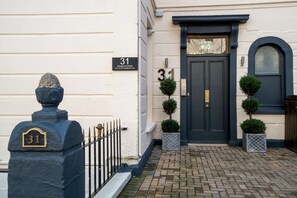 Property entrance - Suite 1 at 31 Meridian (Bristol)