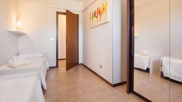 3 Schlafzimmer, Bügeleisen/Bügelbrett, kostenloses WLAN, Bettwäsche