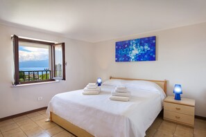 2 sovrum, värdeförvaringsskåp på rummet och strykjärn/strykbräda