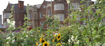 Luxury holiday cottage near to historic Beverley, Wolds & Yorkshire coast
