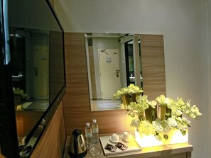 Interior - Luxury queen window in Valentino rooms  (Bukit Bintang)