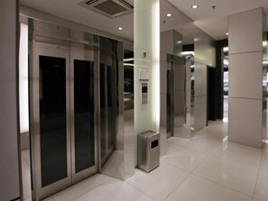 Interior - Luxury queen window in Valentino rooms  (Bukit Bintang)
