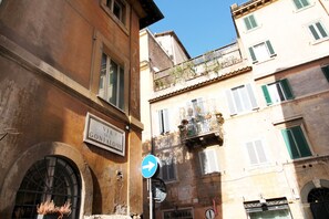 Exterior detail - Charm & Design in Gourmet District (Roma)