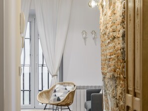 Interior - 2-bedroom apartment in Madrid's center - Temporary Accomodation (Madrid)