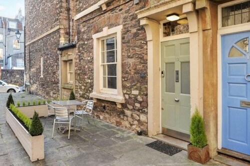 Carters Buildings Clifton Village