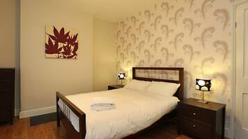 3 bedrooms, iron/ironing board, free WiFi