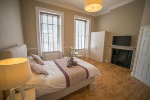 1 habitación, tabla de planchar con plancha y wifi gratis