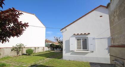 Maison à deux pas de la plage avec agréable jardin.
