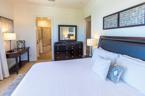 Room - Journeys End 101 - Private Beach, Coastal Gulf‑Front End Unit with Elevator! (Santa Rosa Beach)