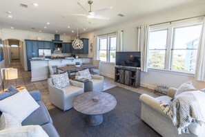 TV, DVD player - Gorgeous Gulf Front Unit, Newly Remodeled, Spectacular Views, Dune Allen Beach (Santa Rosa Beach)