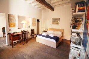 1 bedroom, iron/ironing board, travel crib, WiFi - The Trevi Fountain and Spanish Steps Experience (Roma)
