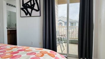 3 sovrum, skrivbord, strykjärn/strykbräda och gratis wi-fi